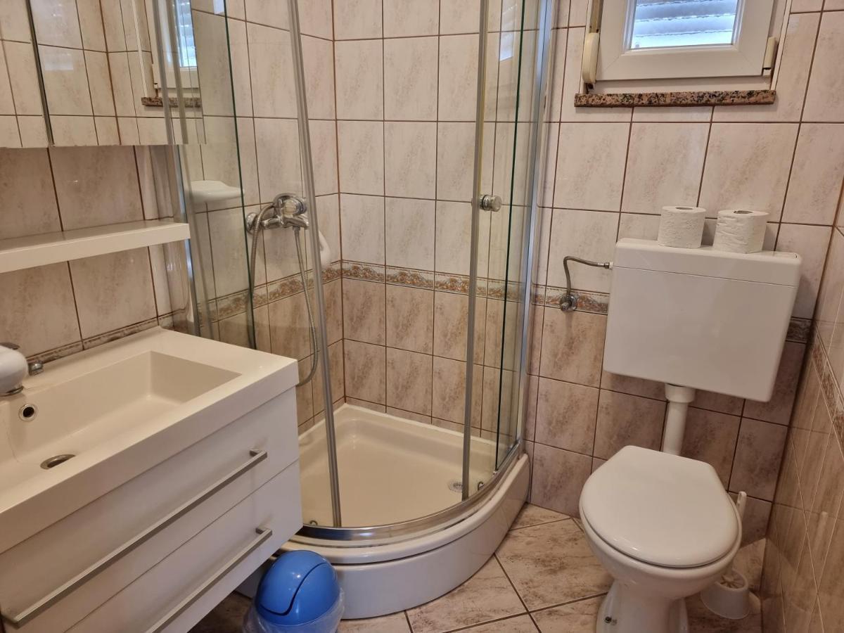 Apartment Aqua Near The City Beach Новаля Екстериор снимка