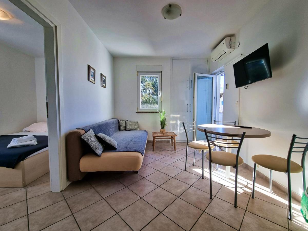 Apartment Aqua Near The City Beach Новаля Екстериор снимка